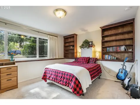 6815 SE 114th Avenue Portland OR 97266