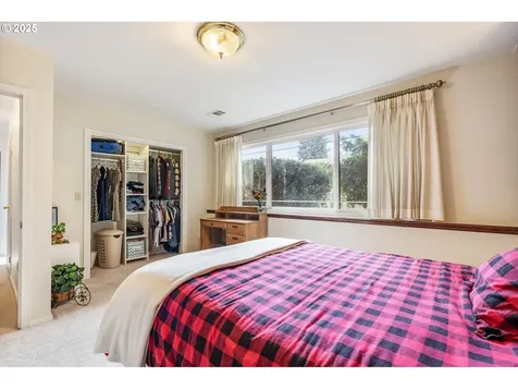6815 SE 114th Avenue Portland OR 97266