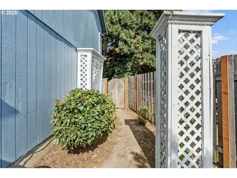 6815 SE 114th Avenue Portland OR 97266