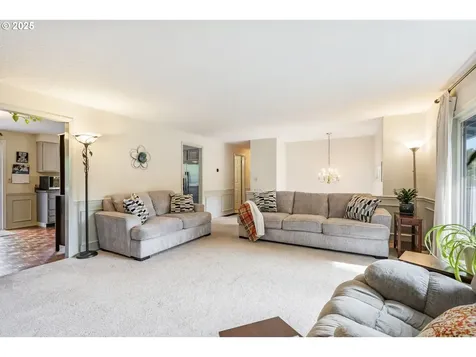 6815 SE 114th Avenue Portland OR 97266