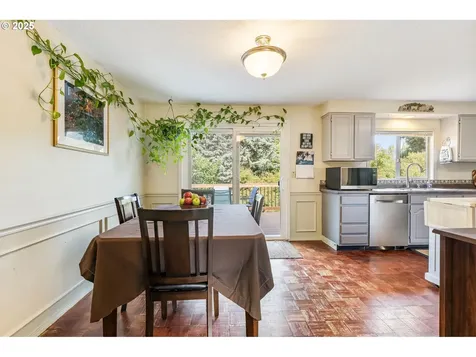 6815 SE 114th Avenue Portland OR 97266