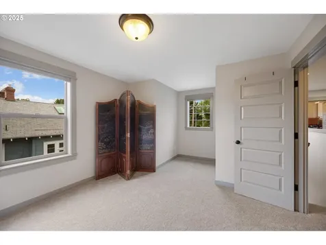 4025 NE Rodney Avenue Portland OR 97212