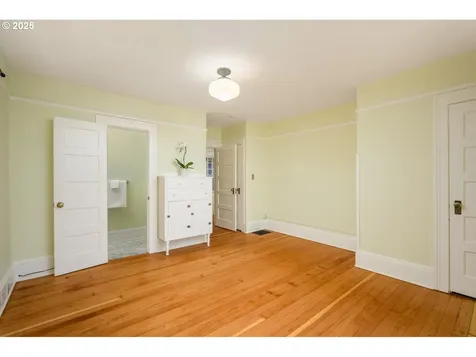 2342 NW Marshall Street Portland OR 97210