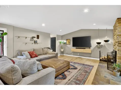 10015 SW 53rd Avenue Portland OR 97219