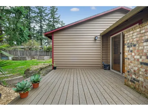 10015 SW 53rd Avenue Portland OR 97219