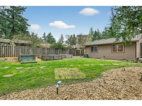 10015 SW 53rd Avenue Portland OR 97219