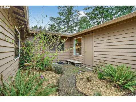 10015 SW 53rd Avenue Portland OR 97219