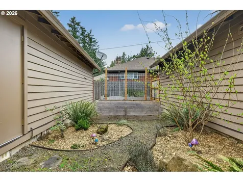 10015 SW 53rd Avenue Portland OR 97219
