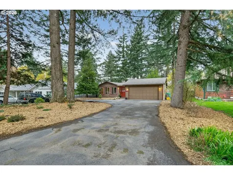 10015 SW 53rd Avenue Portland OR 97219