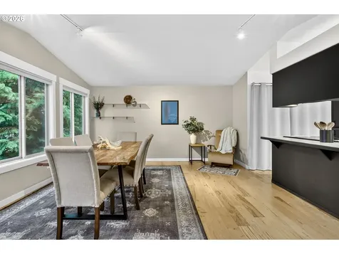 10015 SW 53rd Avenue Portland OR 97219