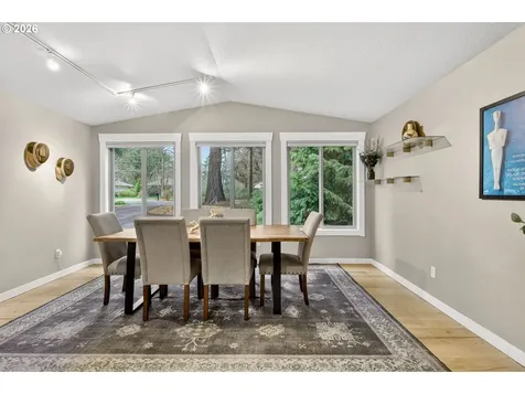 10015 SW 53rd Avenue Portland OR 97219