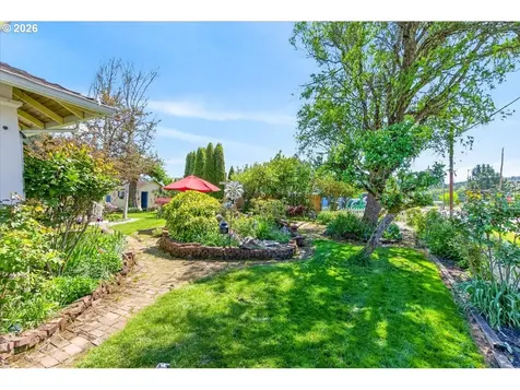 864 State Avenue Vernonia OR 97064