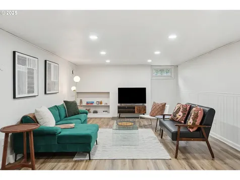 4429 NE Mason Street Portland OR 97218