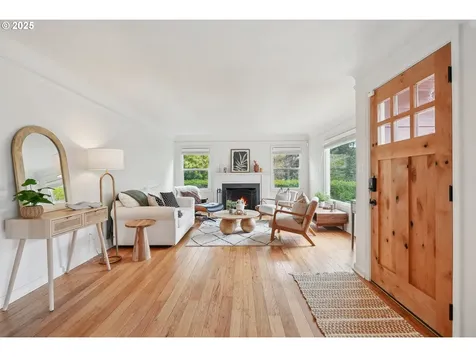 4429 NE Mason Street Portland OR 97218