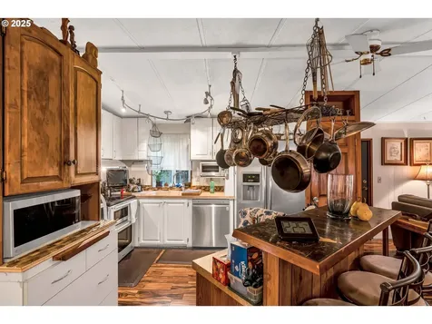 18485 SW Pacific Drive Tualatin OR 97062