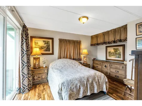 18485 SW Pacific Drive Tualatin OR 97062
