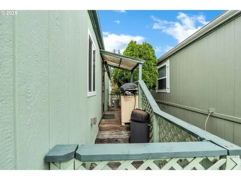 18485 SW Pacific Drive Tualatin OR 97062