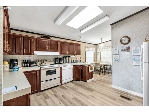 18485 SW Pacific Drive Tualatin OR 97062