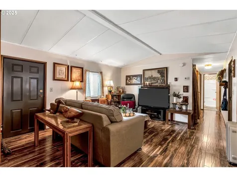 18485 SW Pacific Drive Tualatin OR 97062