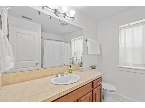 12618 Villard Place Oregon City OR 97045