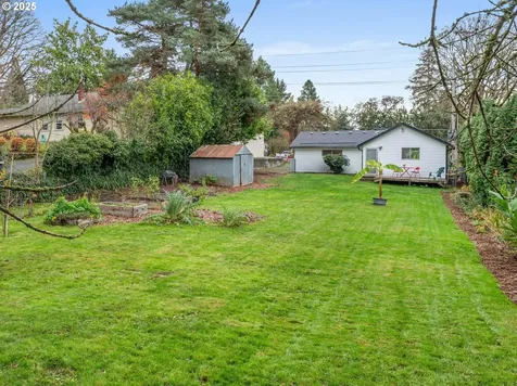 7333 SW Pine Street Portland OR 97223