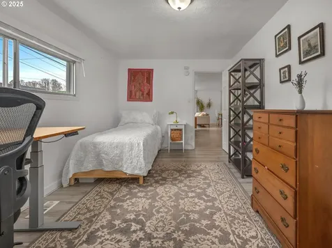 7333 SW Pine Street Portland OR 97223