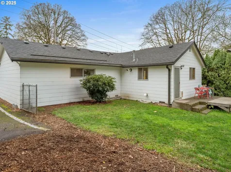 7333 SW Pine Street Portland OR 97223