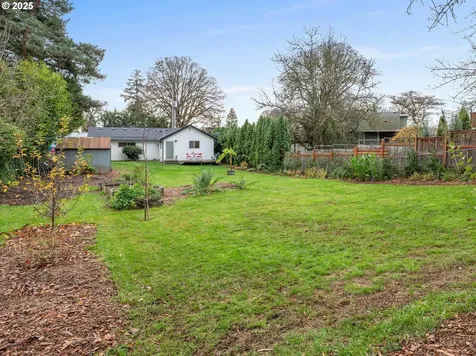 7333 SW Pine Street Portland OR 97223