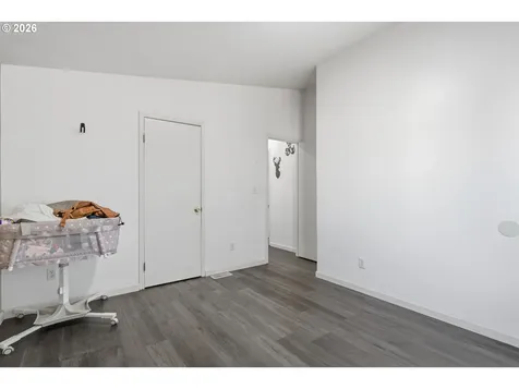2151 Three Lakes Road Albany OR 97322