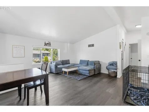 2151 Three Lakes Road Albany OR 97322