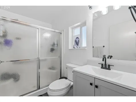 2151 Three Lakes Road Albany OR 97322