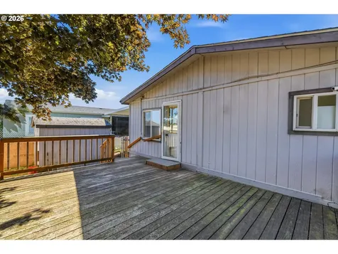 2151 Three Lakes Road Albany OR 97322