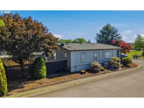 2151 Three Lakes Road Albany OR 97322