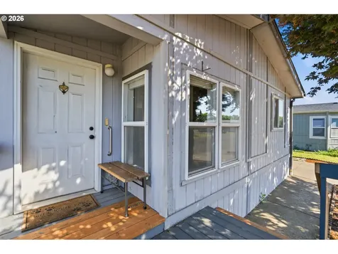 2151 Three Lakes Road Albany OR 97322