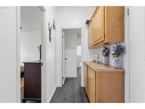 2151 Three Lakes Road Albany OR 97322