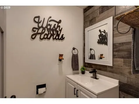 2051 Spruce Avenue Woodland WA 98674