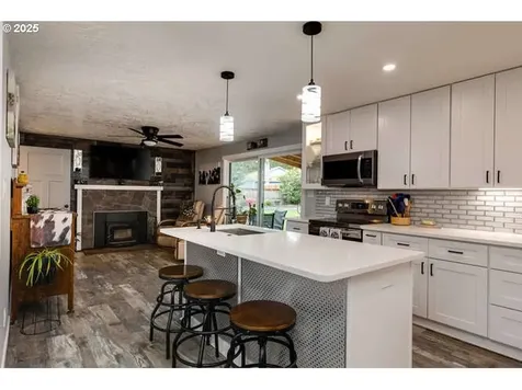 2051 Spruce Avenue Woodland WA 98674