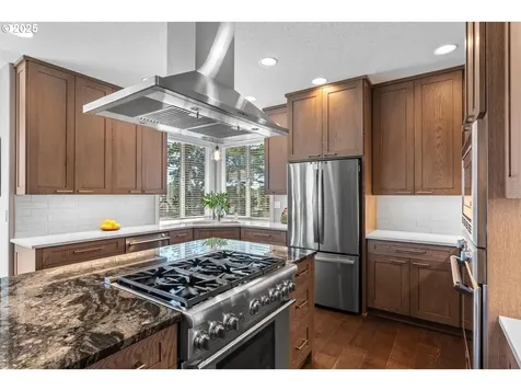 15024 NW Vance Drive Portland OR 97229