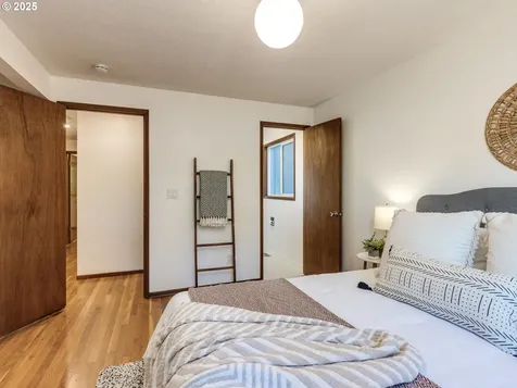 1525 SW 84th Avenue Portland OR 97225
