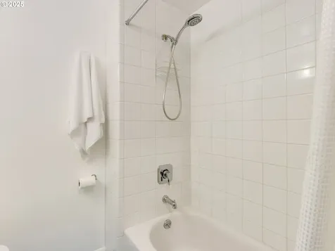 1525 SW 84th Avenue Portland OR 97225