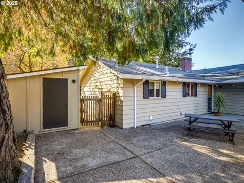 1525 SW 84th Avenue Portland OR 97225