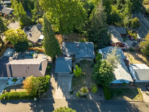 1525 SW 84th Avenue Portland OR 97225