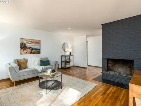 1525 SW 84th Avenue Portland OR 97225