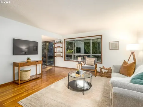 1525 SW 84th Avenue Portland OR 97225