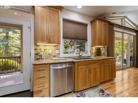 434 Champagne Creek Drive Roseburg OR 97471