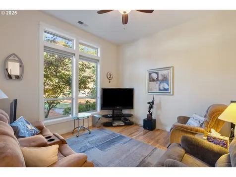 434 Champagne Creek Drive Roseburg OR 97471