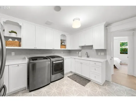 616 Cabana Lane Lake Oswego OR 97034