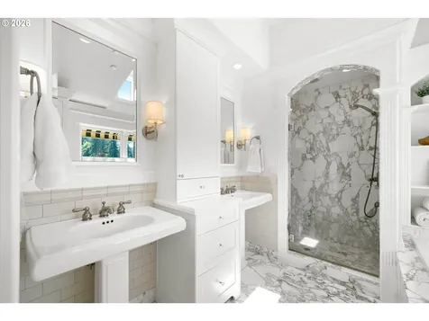 616 Cabana Lane Lake Oswego OR 97034