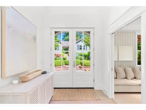 616 Cabana Lane Lake Oswego OR 97034