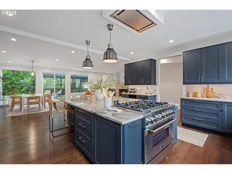 3850 Lake Grove Avenue Lake Oswego OR 97035